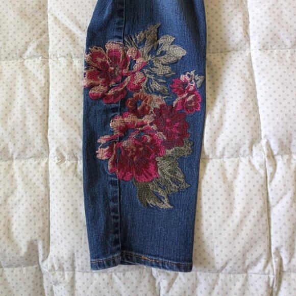 Nine West embroidered Jeans - Picture 4 of 5
